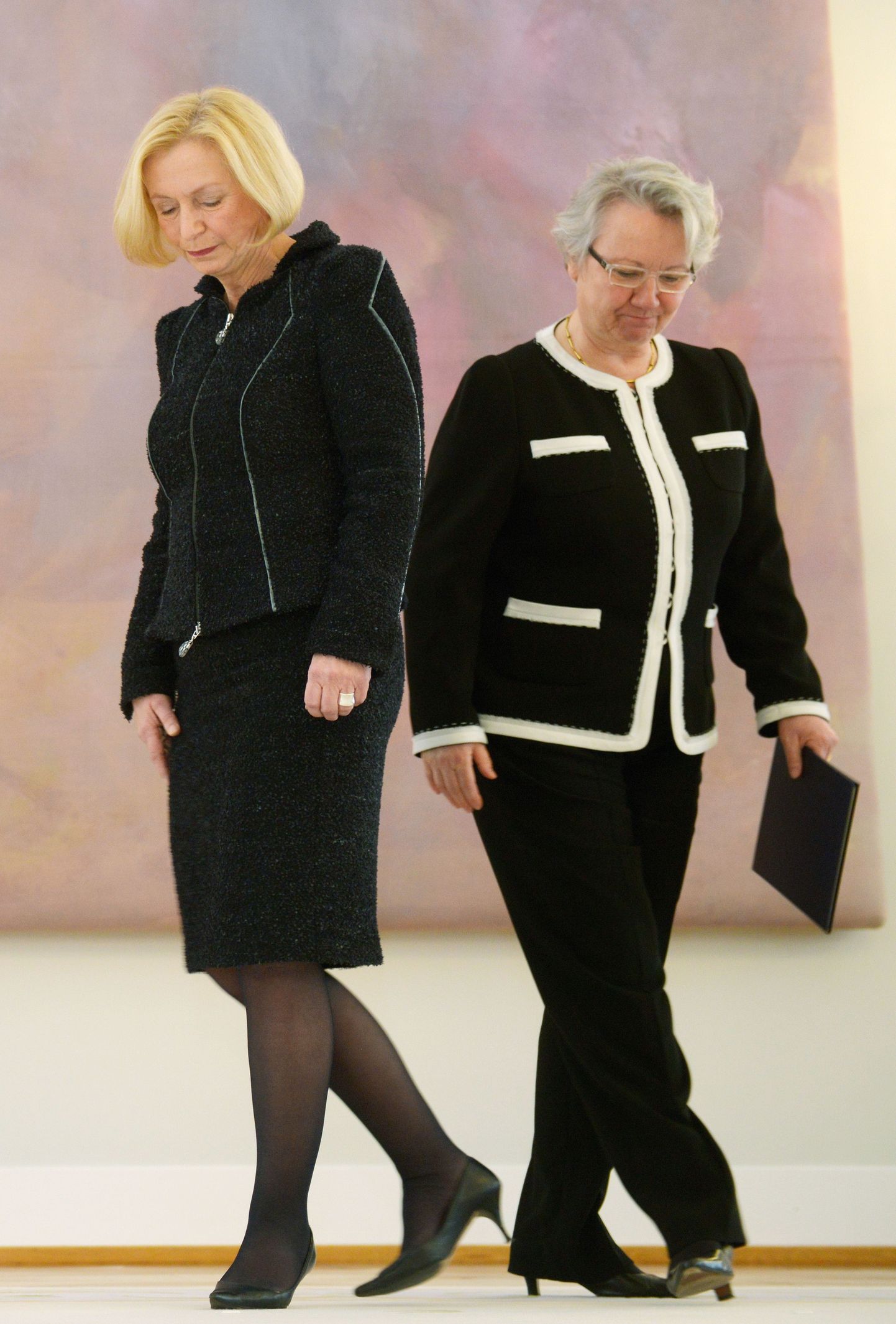 Saksa uus haridusminister Johanna Wanka (vasakul) koos plagiaadisüüdistuste tõttu ameti maha pannud Annette Schavaniga.