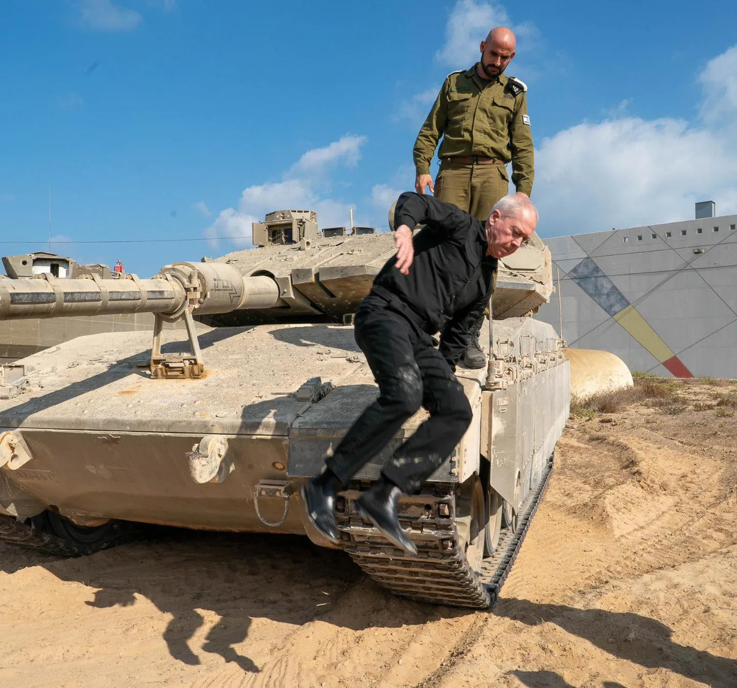 Iisraeli kaitseminister Yoav Gallant vägesid külastamas.