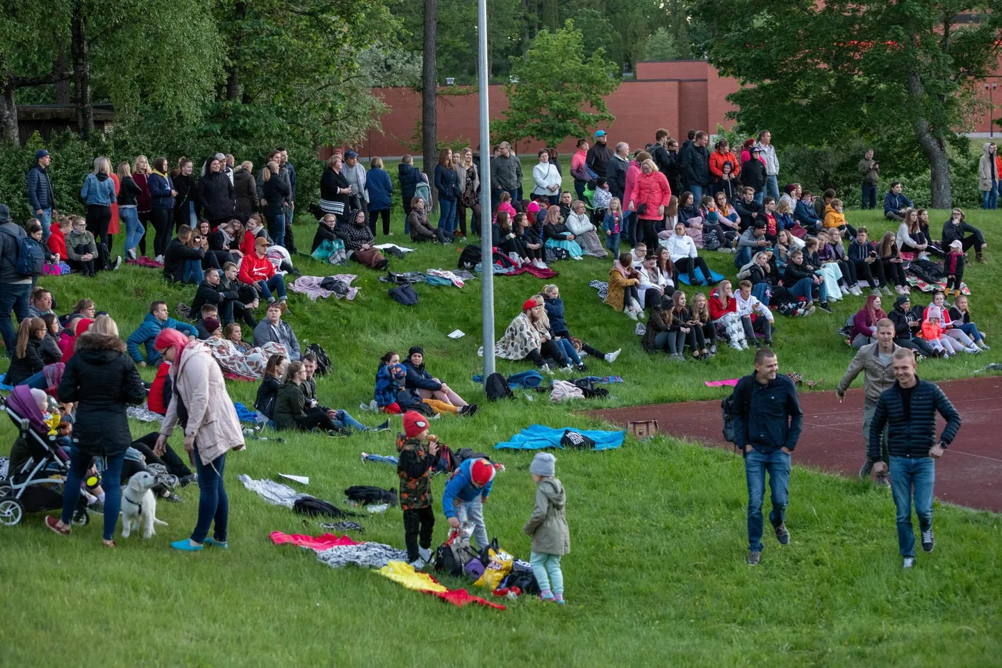 Viljandi gümnaasium peab öölaulupidu juba 11. korda. 