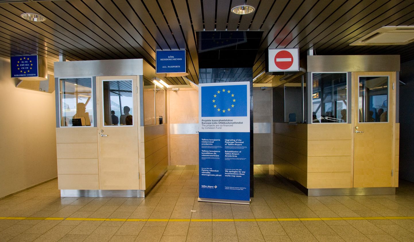 Паспортный контроль в Таллиннском аэропорту.