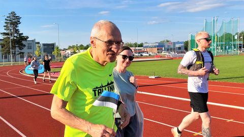 Jõhvi kandi inimesed läbisid Eesti lipu auks Lipu staadionil 451 kilomeetrit