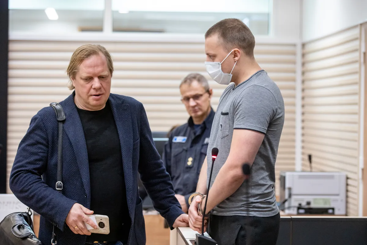 Ralf-Viljar Väljas ning tema advokaat Sven Sillar