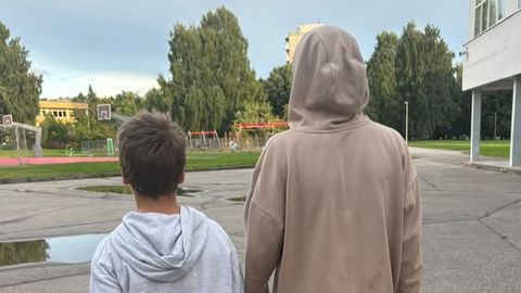 Mänguväljakul ähvardasid kaks poissi 9- ja 11-aastast tüdrukut noaga