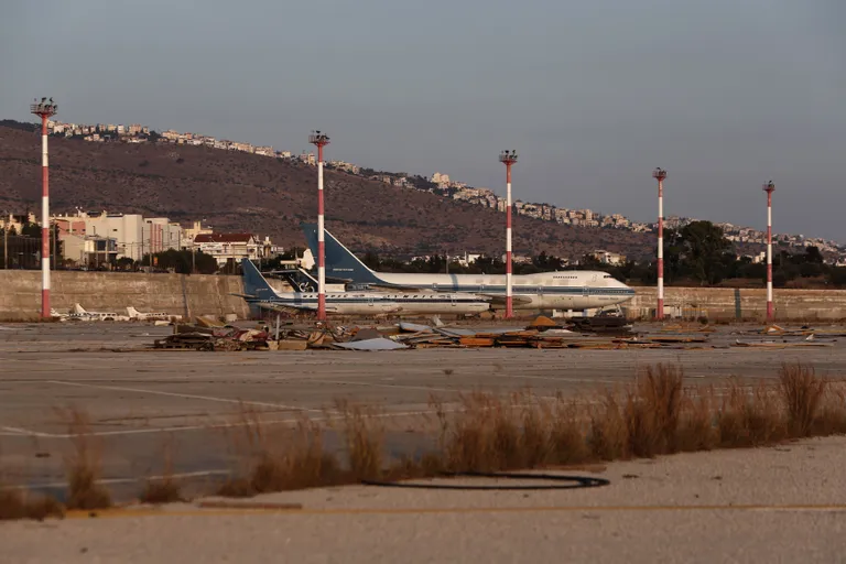 Tegutsemise lõpetanud lennufirma Olympic Airways reisilennukid Ellinikoni lennujaama territooriumil. Foto: Reuters/SCANPIX