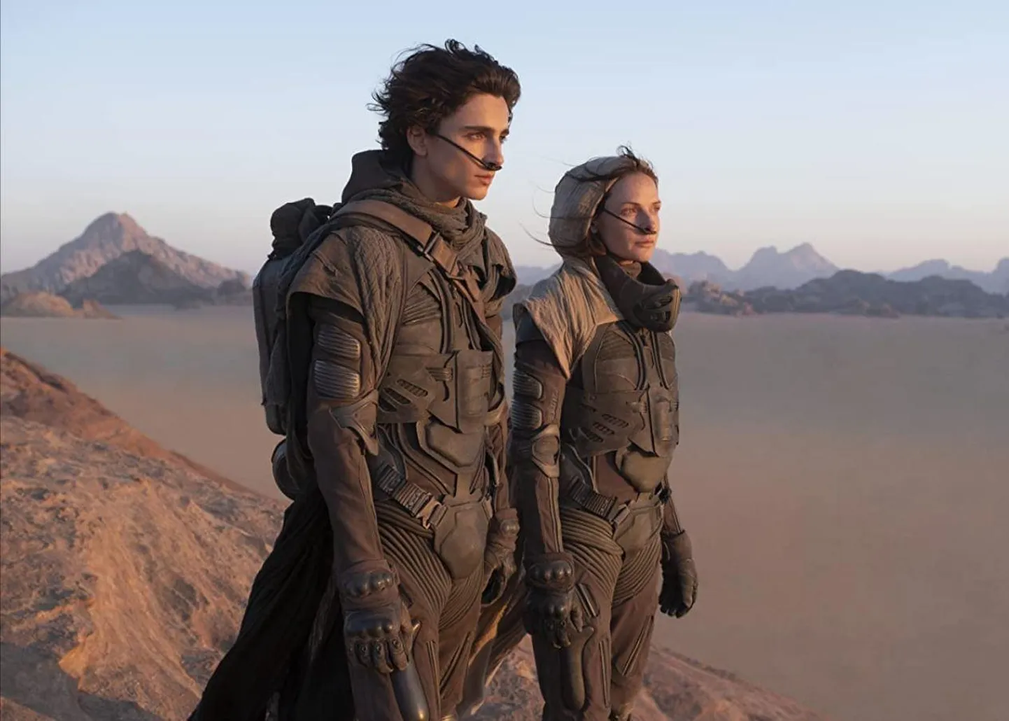 Timothée Chalamet ja Rebecca Ferguson filmis «Düün».  FOTO: Filmikaader