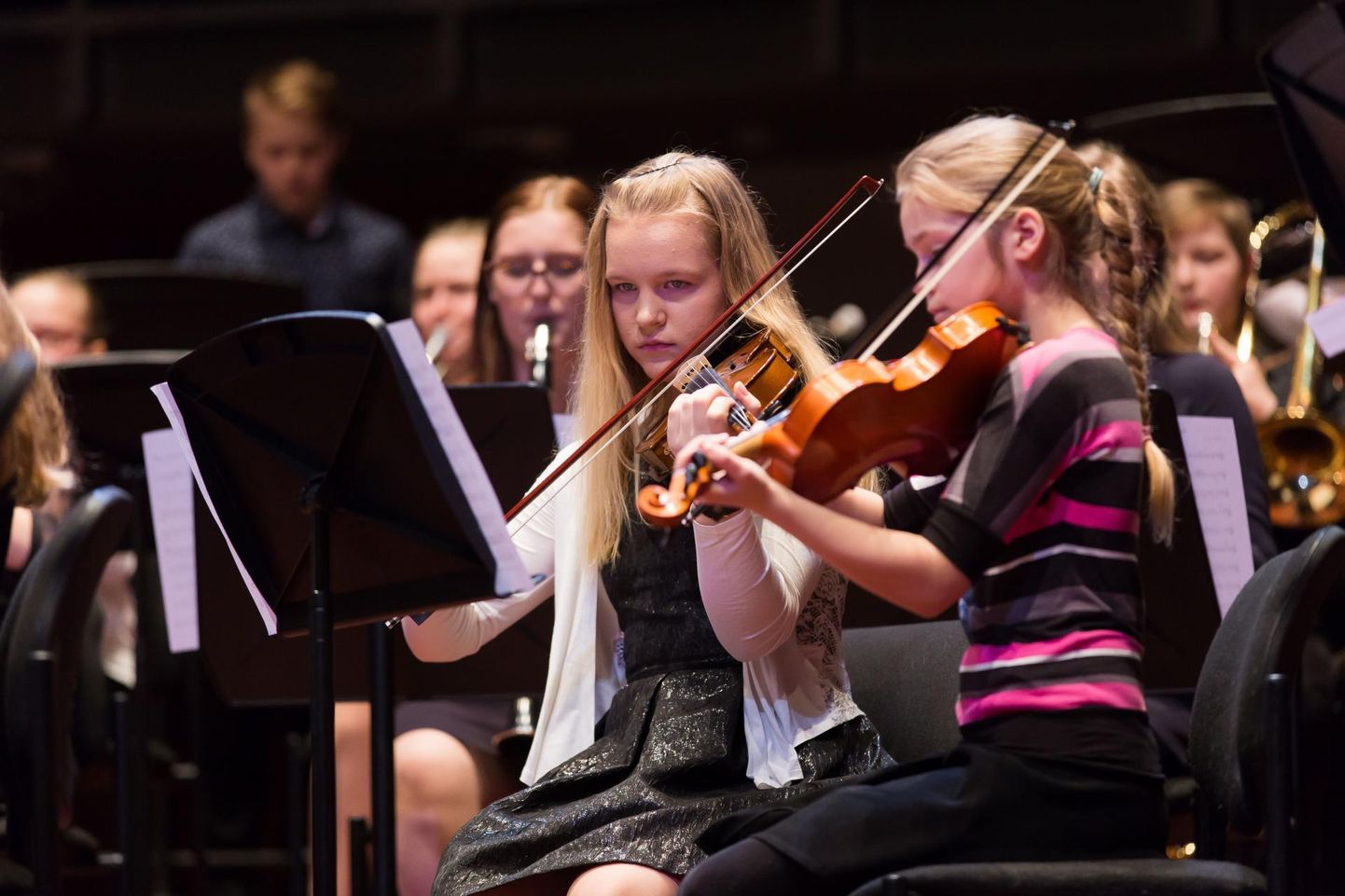 Kontsert “Üheskoos” täidab heategevuse kõrval hariduslikku eesmärki. Muusikakooli õpilased valmistuvad ürituseks kooliaasta algusest saadik.