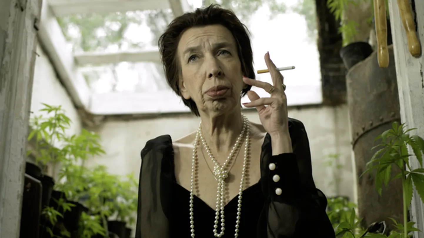 Anne Paluver filmis «Kaastundeavaldus».