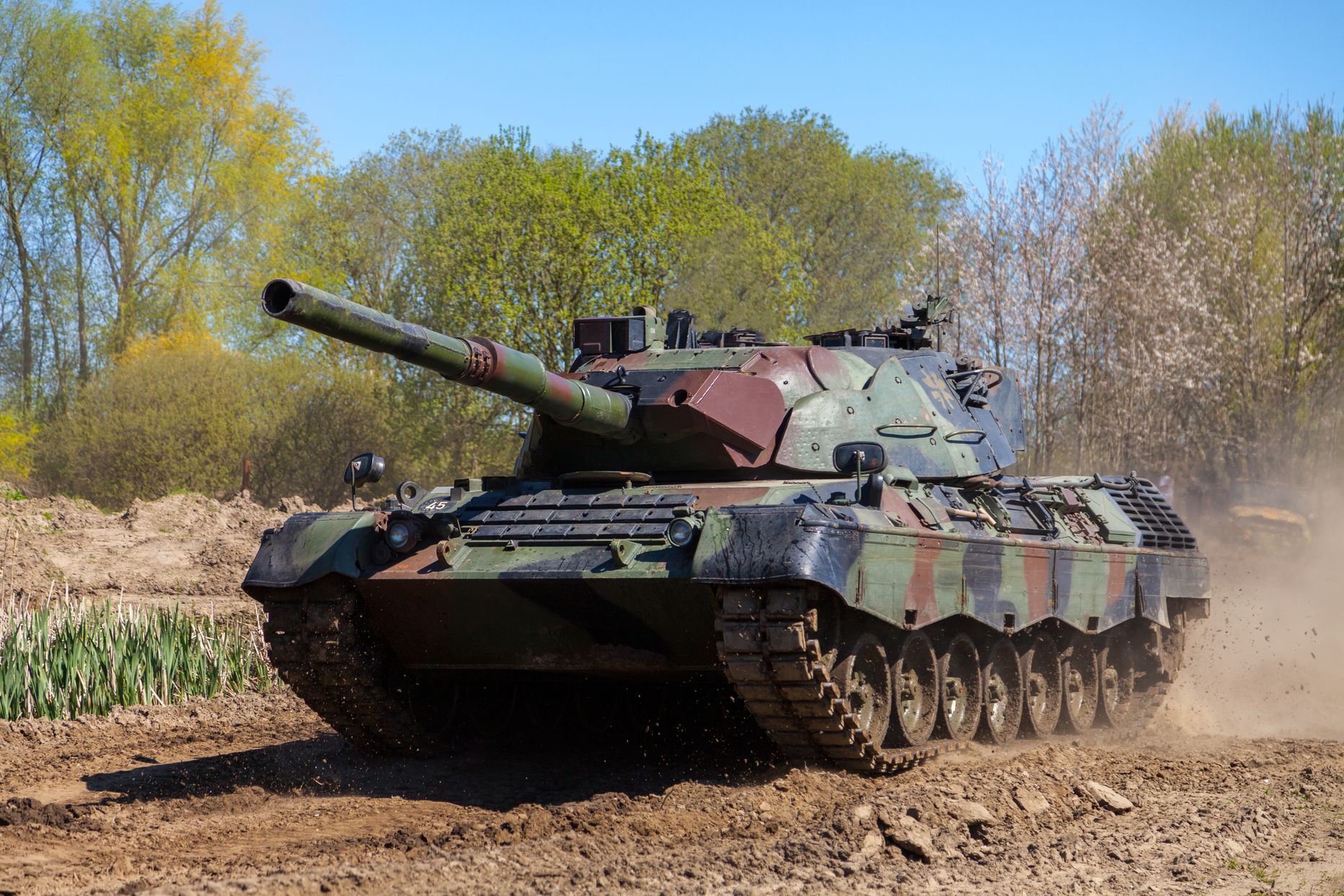 "Leopard 1" tanks.