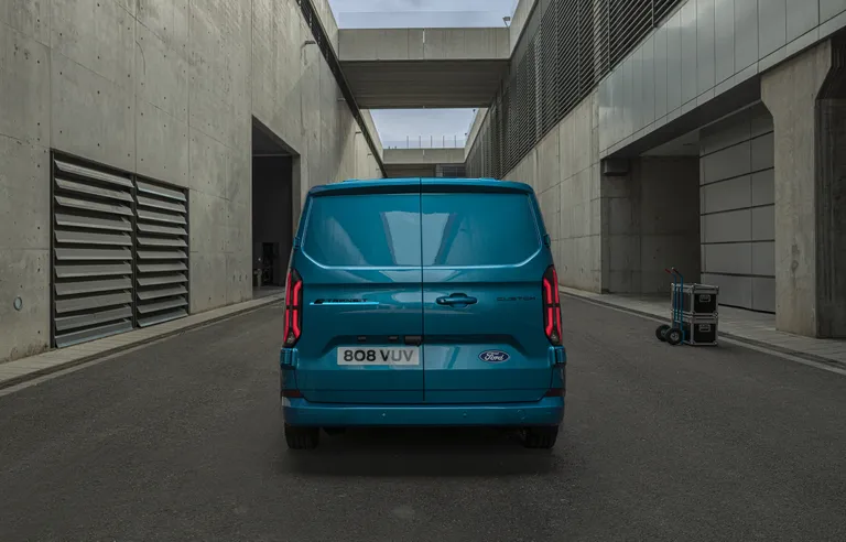 Ford E-Transit Custom. Foto Newspress