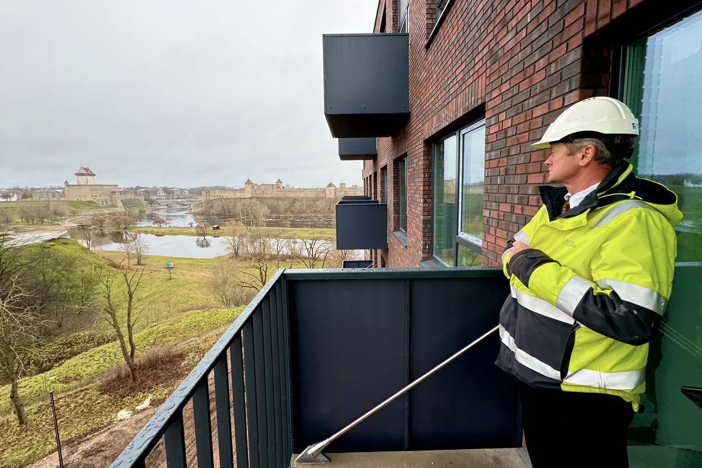 Joaoru Residentside uue elamukvartali esimene, 45 korteriga kuuekorruseline hoone on valmis saamas. Projekti raames on kavas siia rajada kuni viis üksteisega sarnanevat hoonet, ent arendaja sõnul tundub ülejäänud majade ehitus esialgu vähe tõenäoline.