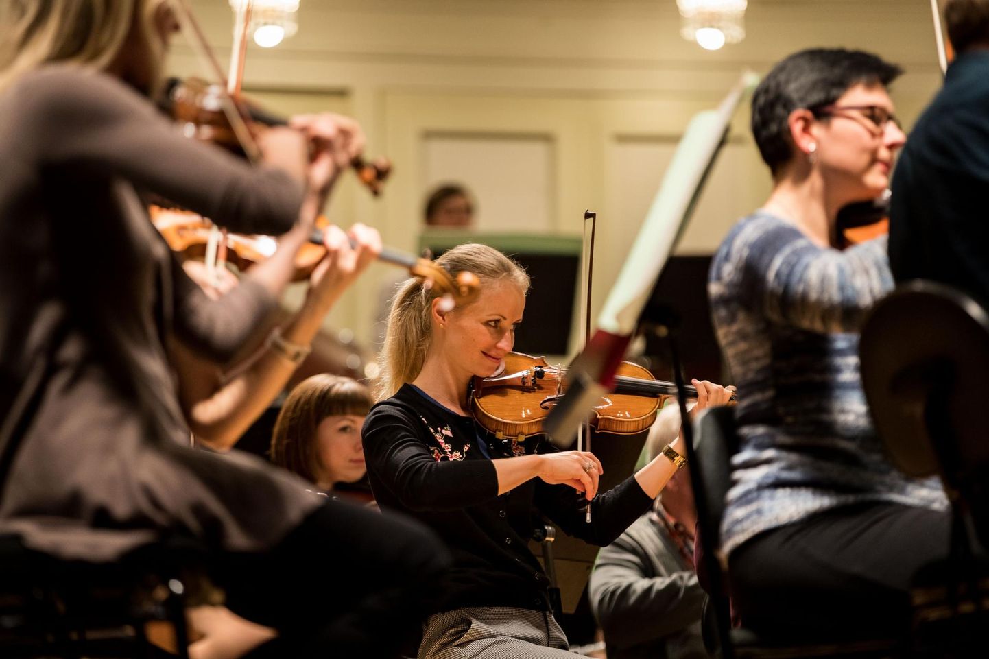 Eesti riikliku sümfooniaorkestri projekti raames annavad muusikud nädalaga 100 kontserti.