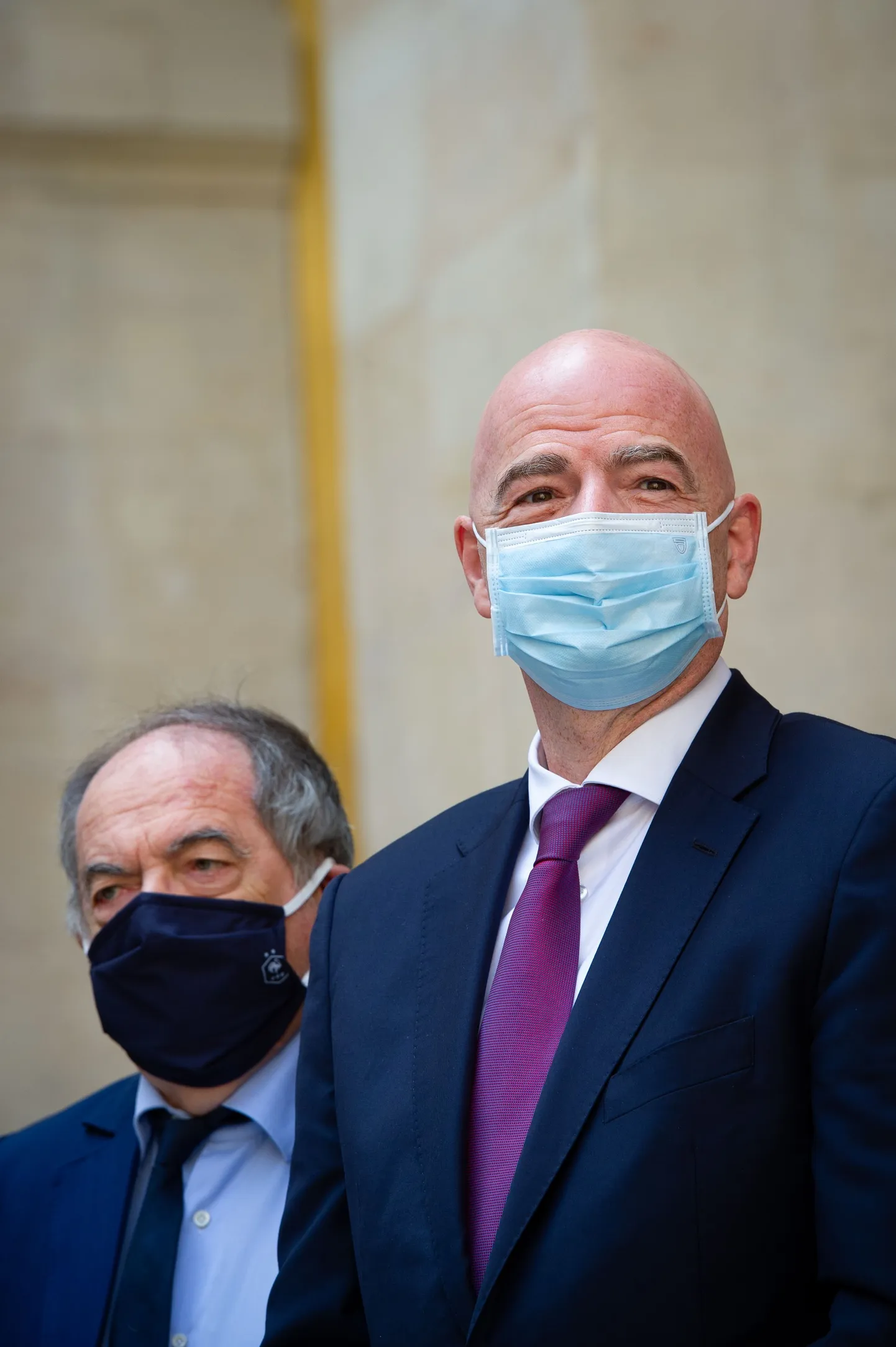 Noel Le Graet (vasakul) koos FIFA presidendi Gianni Infantinoga.
