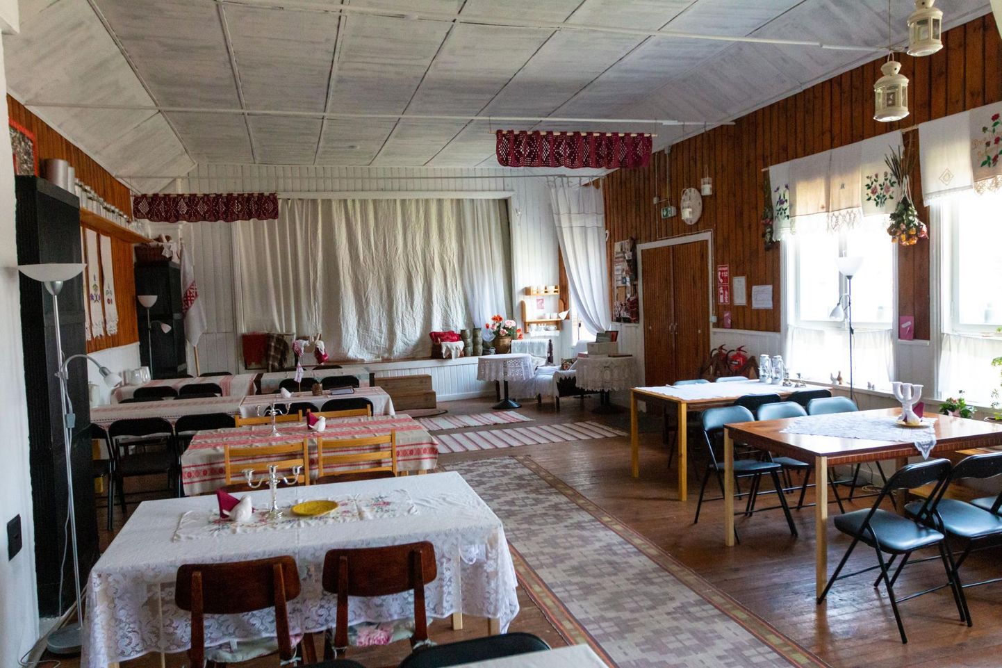 Külalisi võõrustab ka Mikitamäel asuv Inara Vanavalgõ Kohvitarõ.