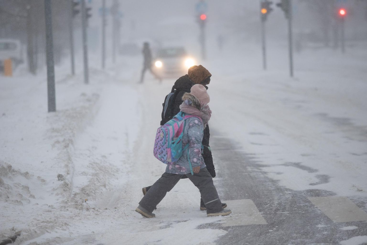 Lapsed lasti lumetormi tõttu koju.