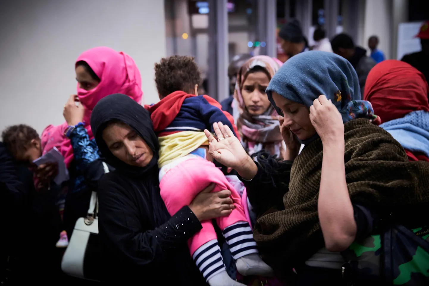 Tagasi Bamakosse saabunud Mali migrandid, kes lasksid pärast Liibüas kimbatusse sattumist Rahvusvahelisel Migratsiooniorganisatsioonil end kodumaale aidata.