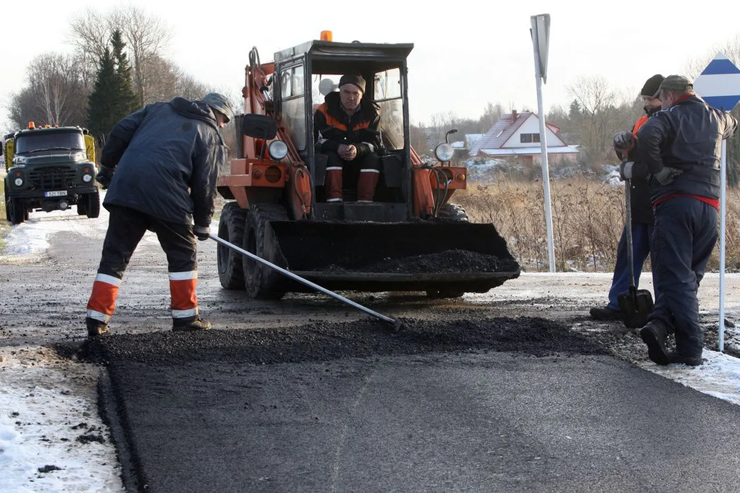 Euroraha on kasutatud peamiselt põhimaantee remondiks.