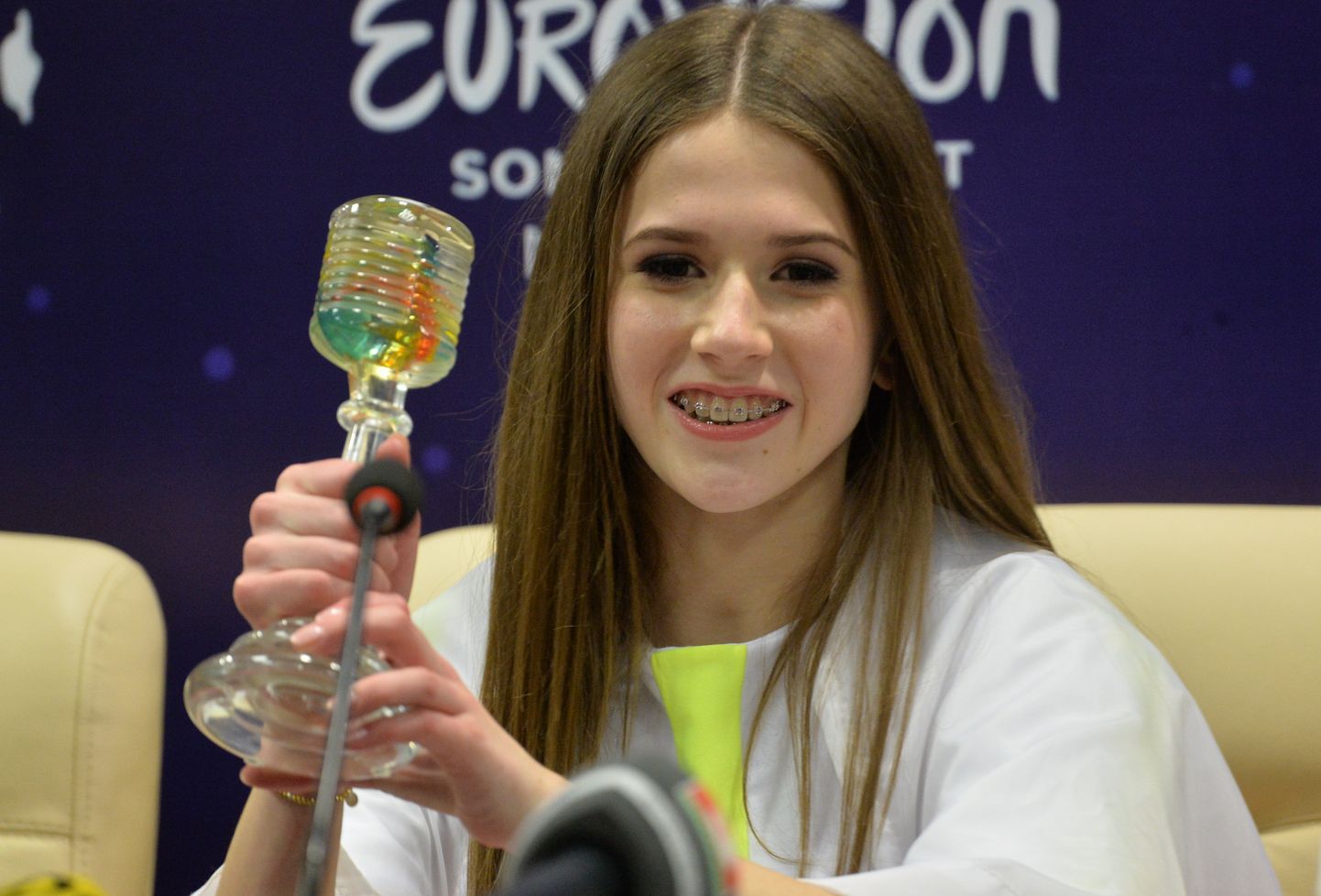 Noorte Eurovisiooni võitis 13-aastane poolakas Roxana Vengel