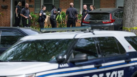 ASV ģimenes strīdā nošauti astoņi bērni