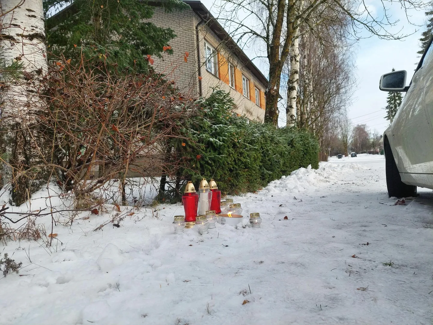 Место трагедии на улице Уус в Йыгева.