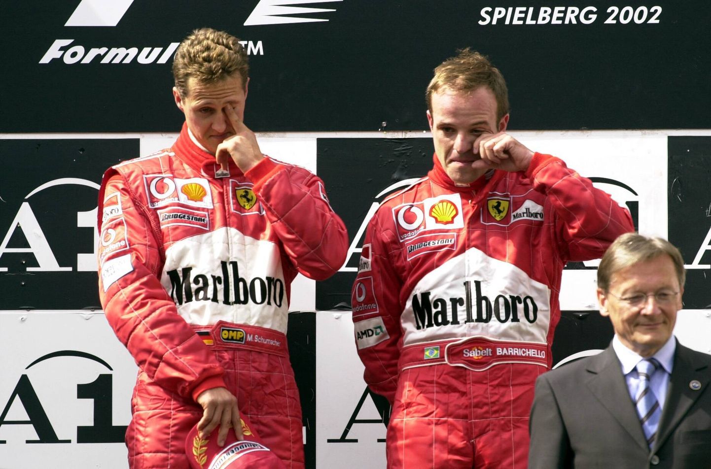 Rubens Barrichello (paremal) ja Michael Schumacher.