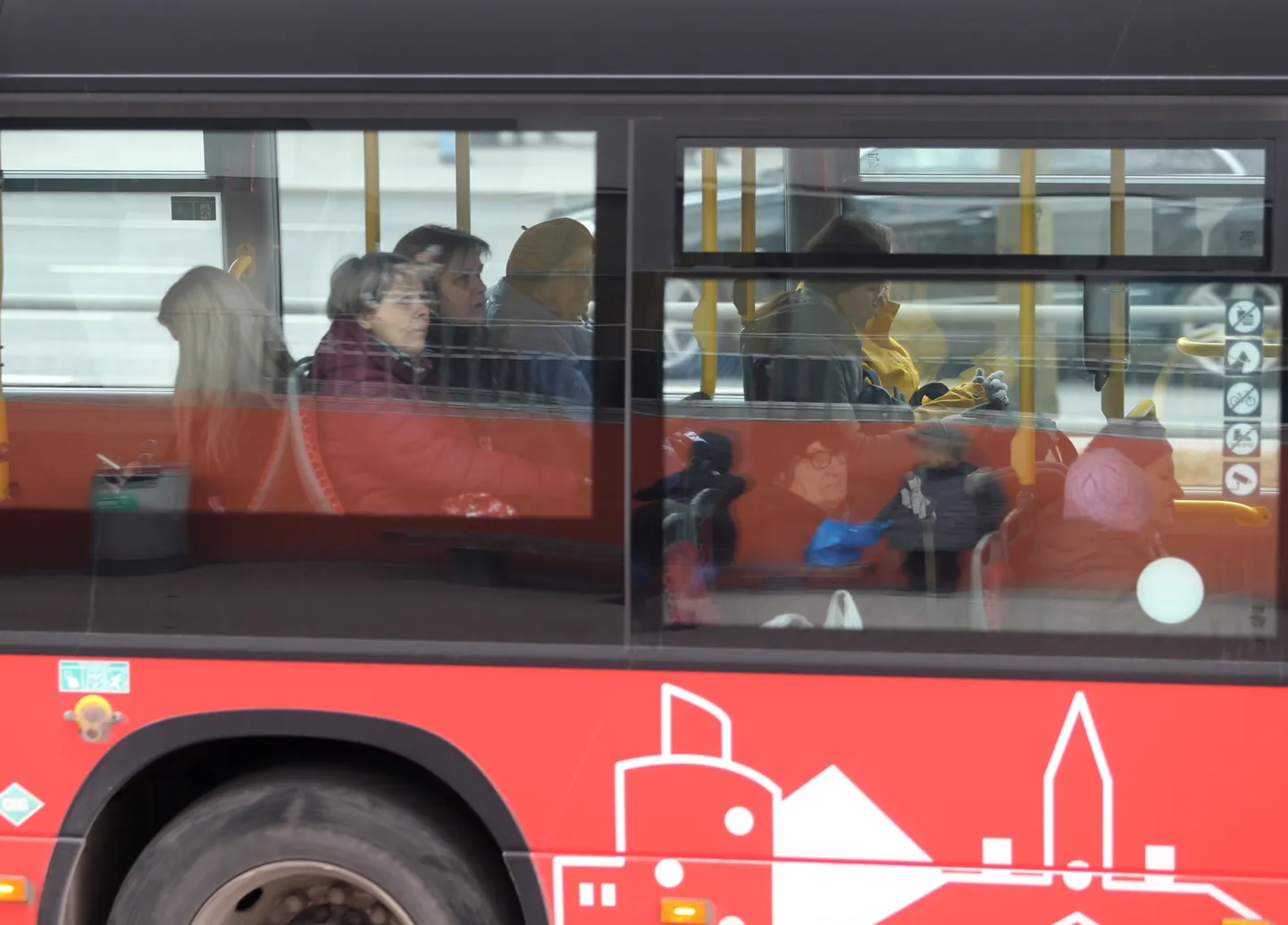 1. jaanuaril sõidavad bussid pühapäevase graafiku alusel.