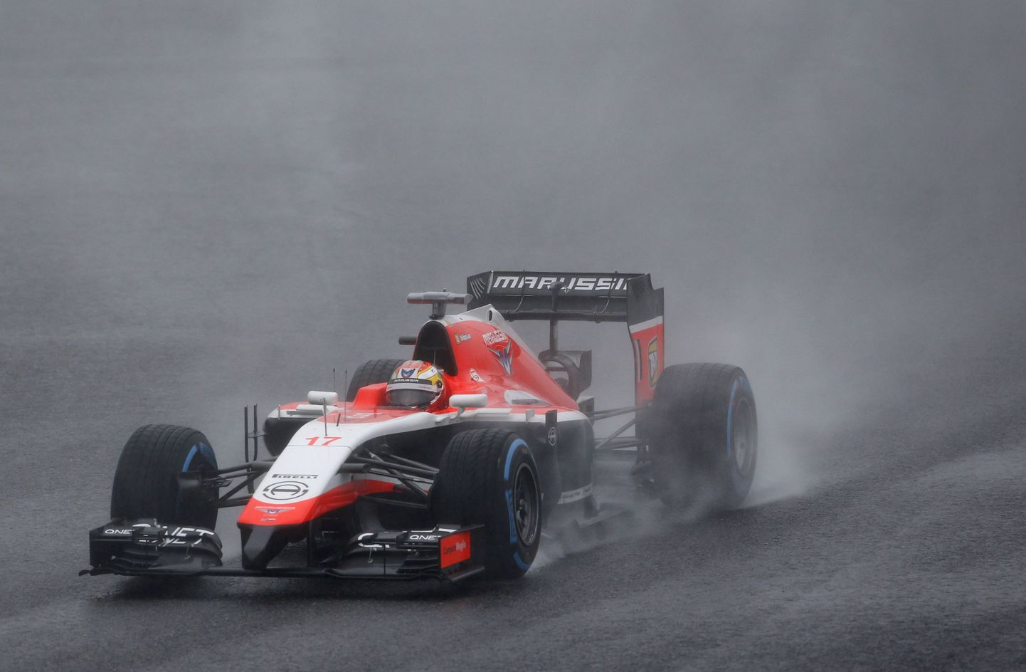 Marussia sõitja Jules Bianchi sattus Jaapani vormel-1 etapil raskesse avariisse.