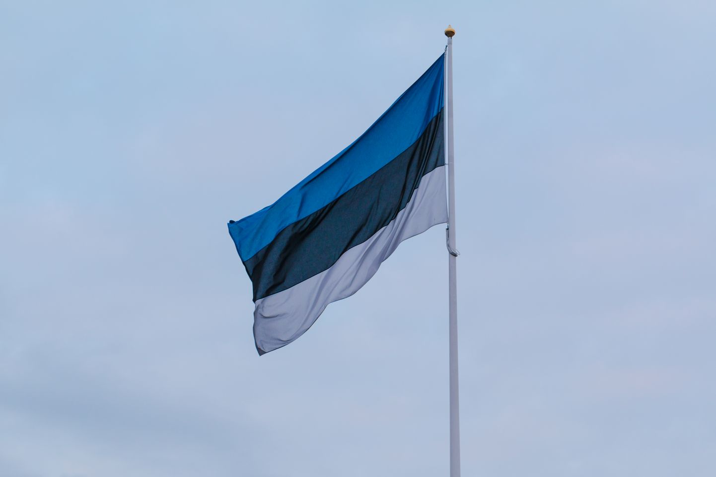 Eesti Vabariigi aastapäeva üritused algavad riigilipu heiskamisega.