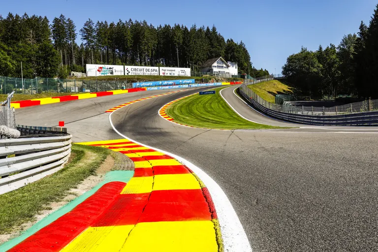 Spa Francorchamps ringraja Eau Rouge'i kurv.