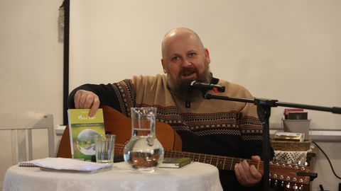GALERII ⟩ Jaan Pehk esitles Türil uut raamatut