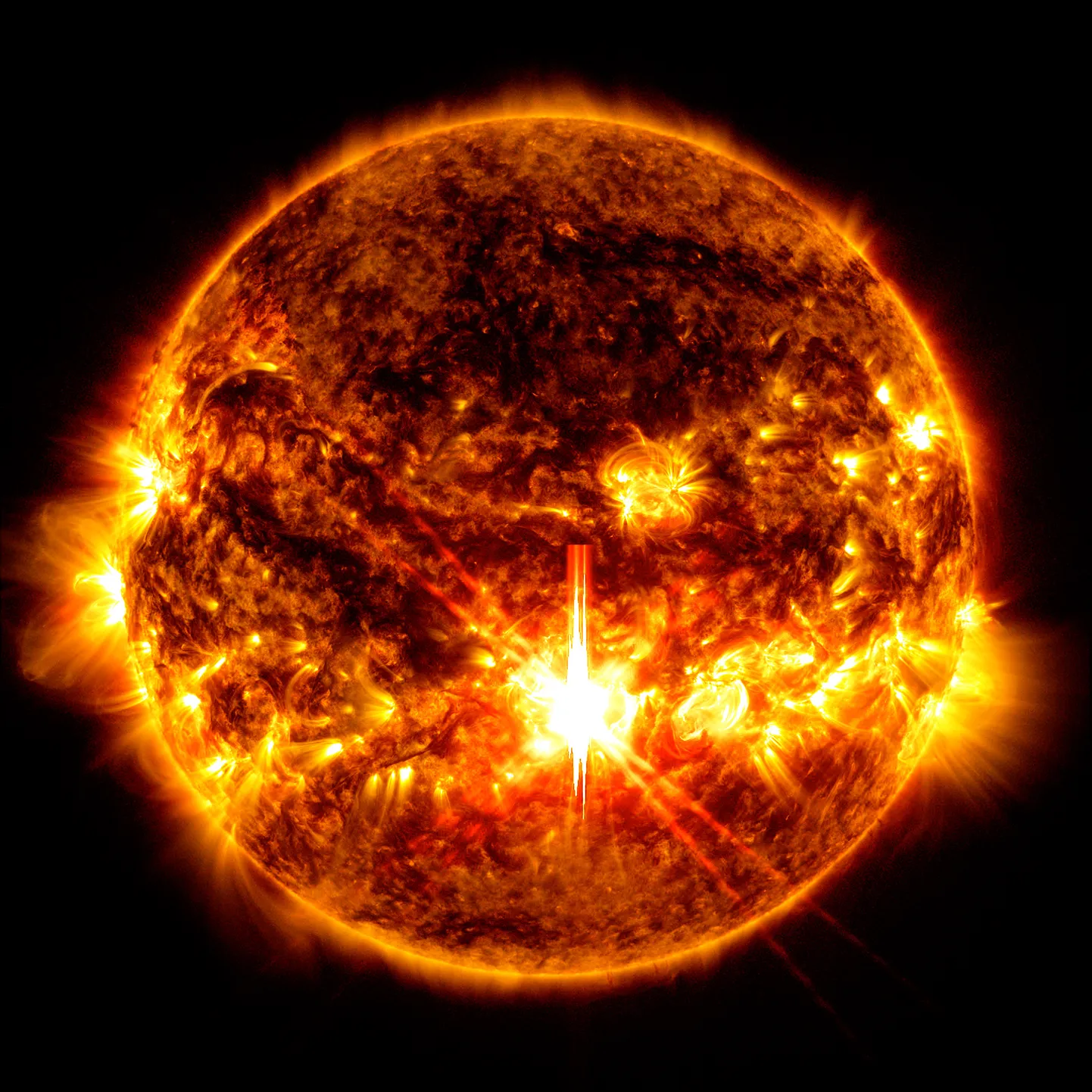 NASA Solar Dynamics Observatory SDO jäädvustas selle foto 3. oktoobril 2024. aastal. Ereda laiguna pildi keskel olevast X9.0 päikeseplahvatusest tehtud pildil on näha 171 Angströmi ja 131 Angströmi kiirguse, äärmusliku ultraviolettvalguse alarühmade segu.