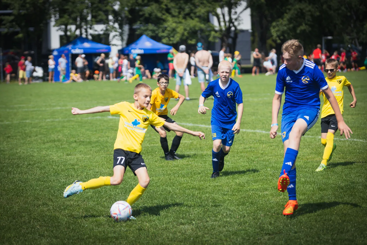 Noored jalgpallurid alustavad festivali «Pärnu Summer Cup» turniirimängudega.