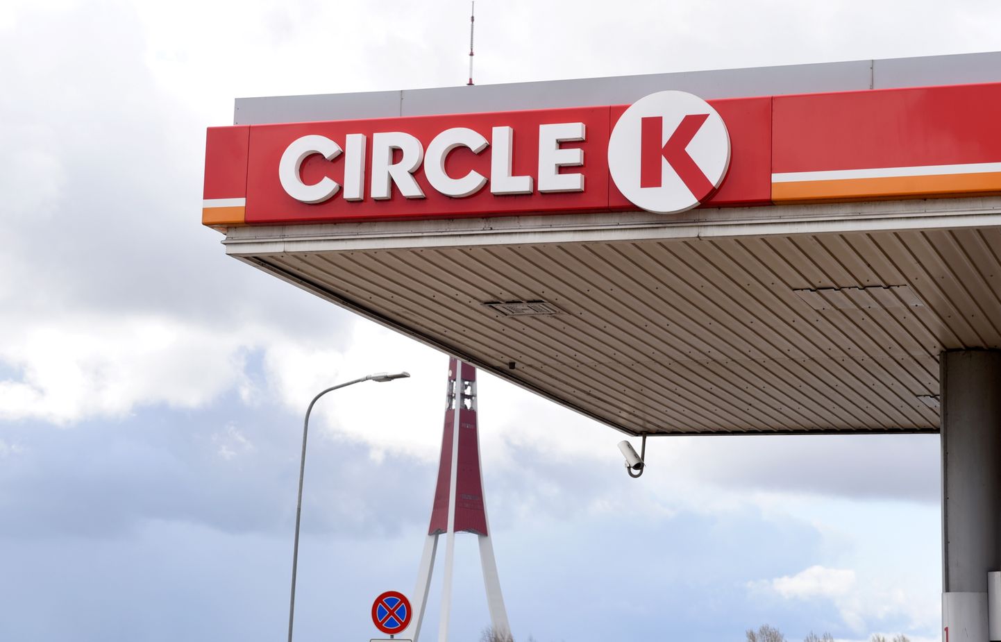 Degvielas uzpildes stacija "Circle K".