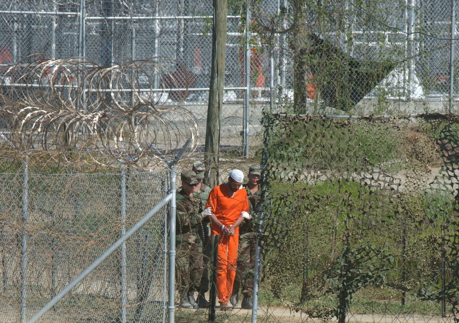 2002. aasta foto Guantanamo vangilaagrist.