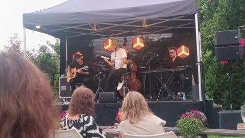 VIDEO ⟩ Pearu Paulus lahutas Veski aias rahva meelt