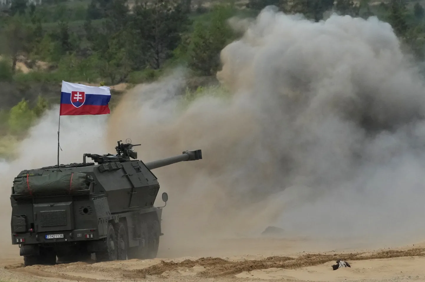 Slovakkia relvajõudude iseliikuv haubits Zuzana 2 õppusel Lätis 2022. aasta suvel.
