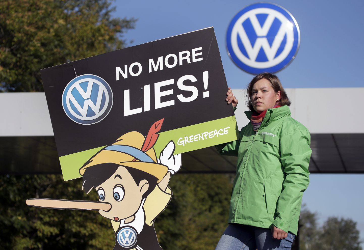 Kui 2015 tuli ilmsiks Volkswageni pettus, siis korraldas Greenpeace mitmeid protestiaktsioone.