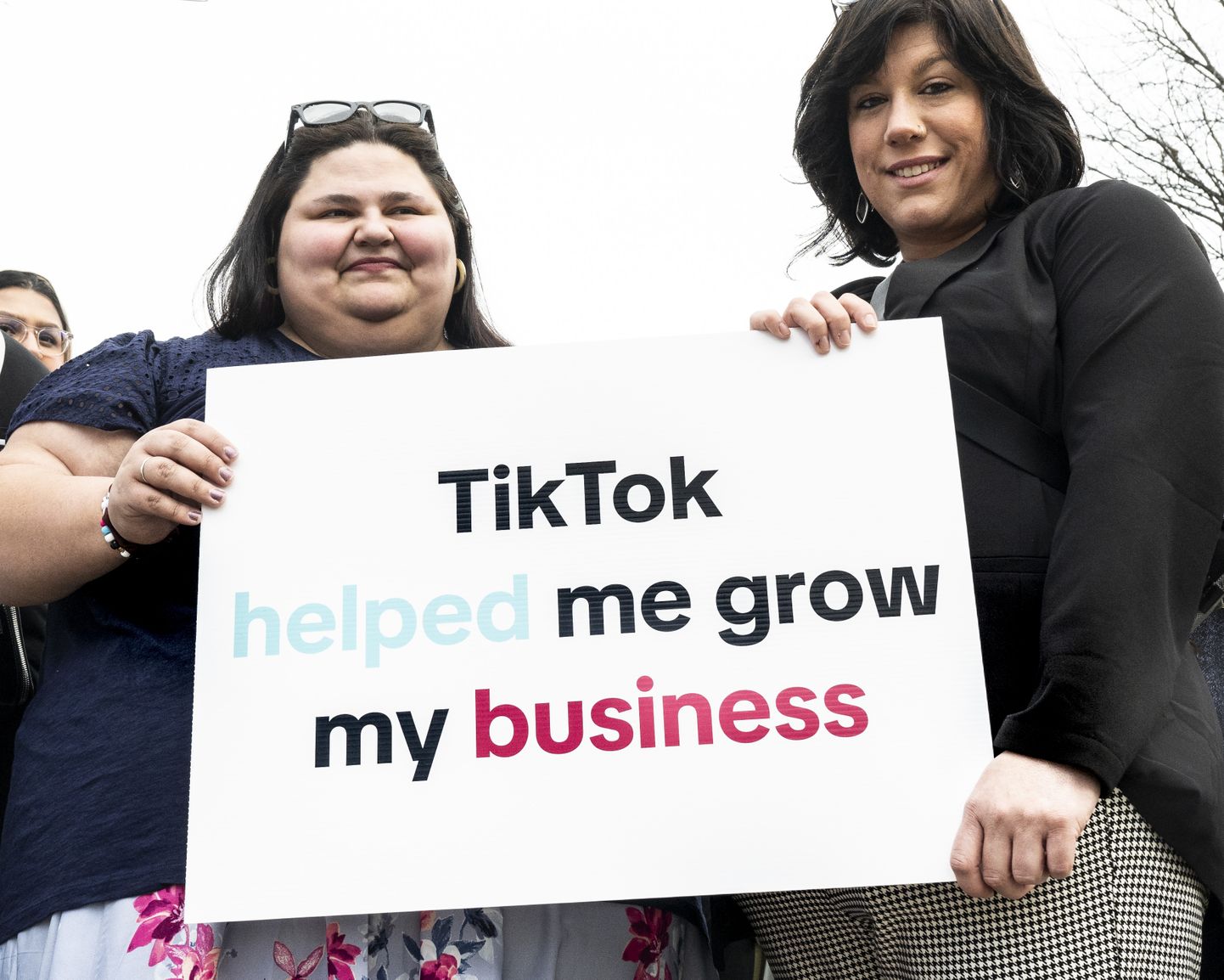 Ameeriklannad avaldavad 13. märtsil 2024 Washingtonis meelt TikToki kaitseks, kes aitas äri kasvama panna.