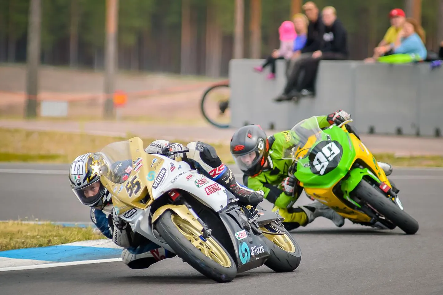 Pärnu Vihuri motoklubi kasvandik Hugo-Brent Freimann (nr 55) võitis noorte Supersport 300 klassis Eesti meistritiitli.