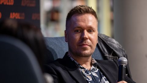 FOTOUUDIS ⟩ Noored armunud! Margus Vaher saabus Marju Karini pulma uue silmarõõmuga