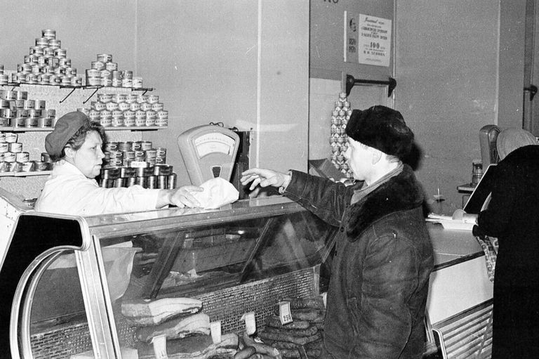 Мясной отдел магазина в СССР