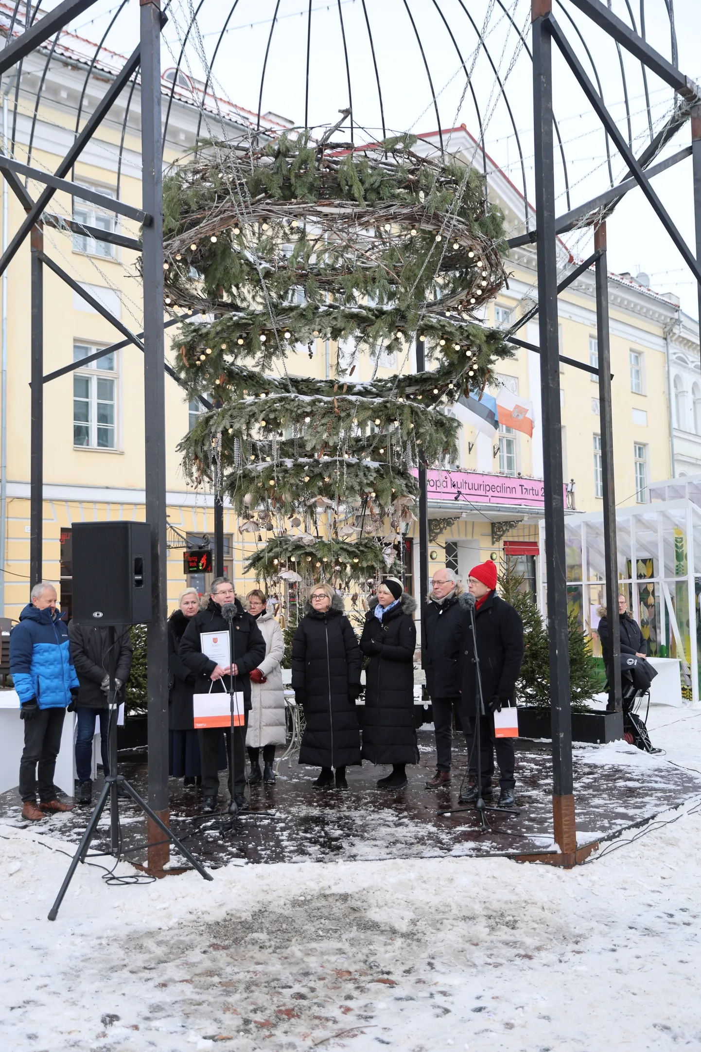 Esiti oli kavas aasta teo tseremoonia viia läbi Raekoja platsil jõululinnas, nagu eelmistelgi aastatel.