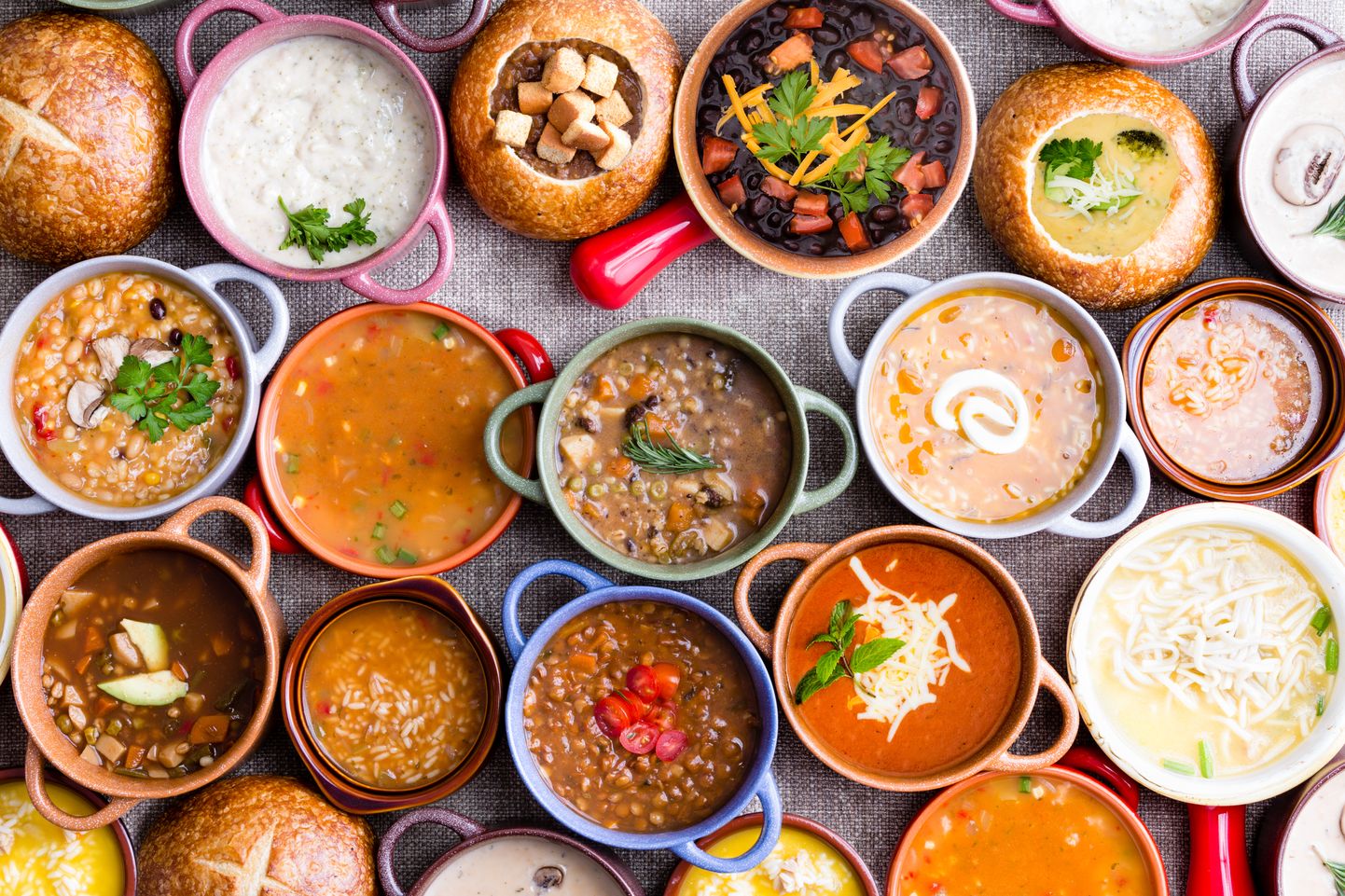 Idast, läänest ja lõunast on meie lauale jõudnud terve hulk suurepäraseid suppe, mida saab kindlasti vaid tervitada.