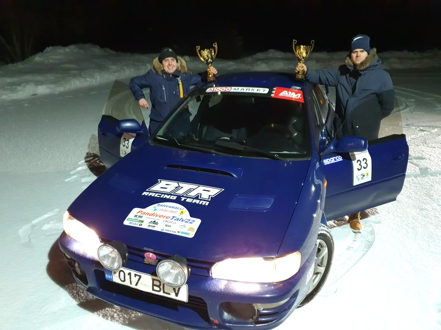 Laupäeval Järva- ja Lääne-Virumaa teedel sõidetud Pandivere rahvaralli üldvõit jäi kodumaakonda- kõigile püüdmatuks osutusid Subaru Imprezaga sõitnud Kevin Kärp ja Hendrik Kraav.