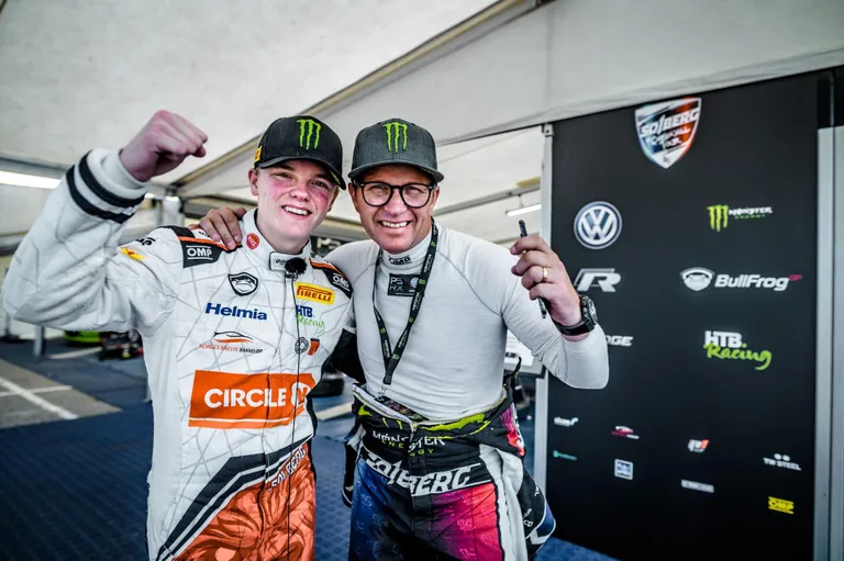 Petter Solberg (paremal) ja Oliver Solberg.