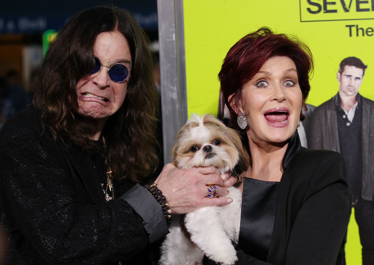 Ozzy Osbourne ja Sharon Osbourne, koos Bonnyga.