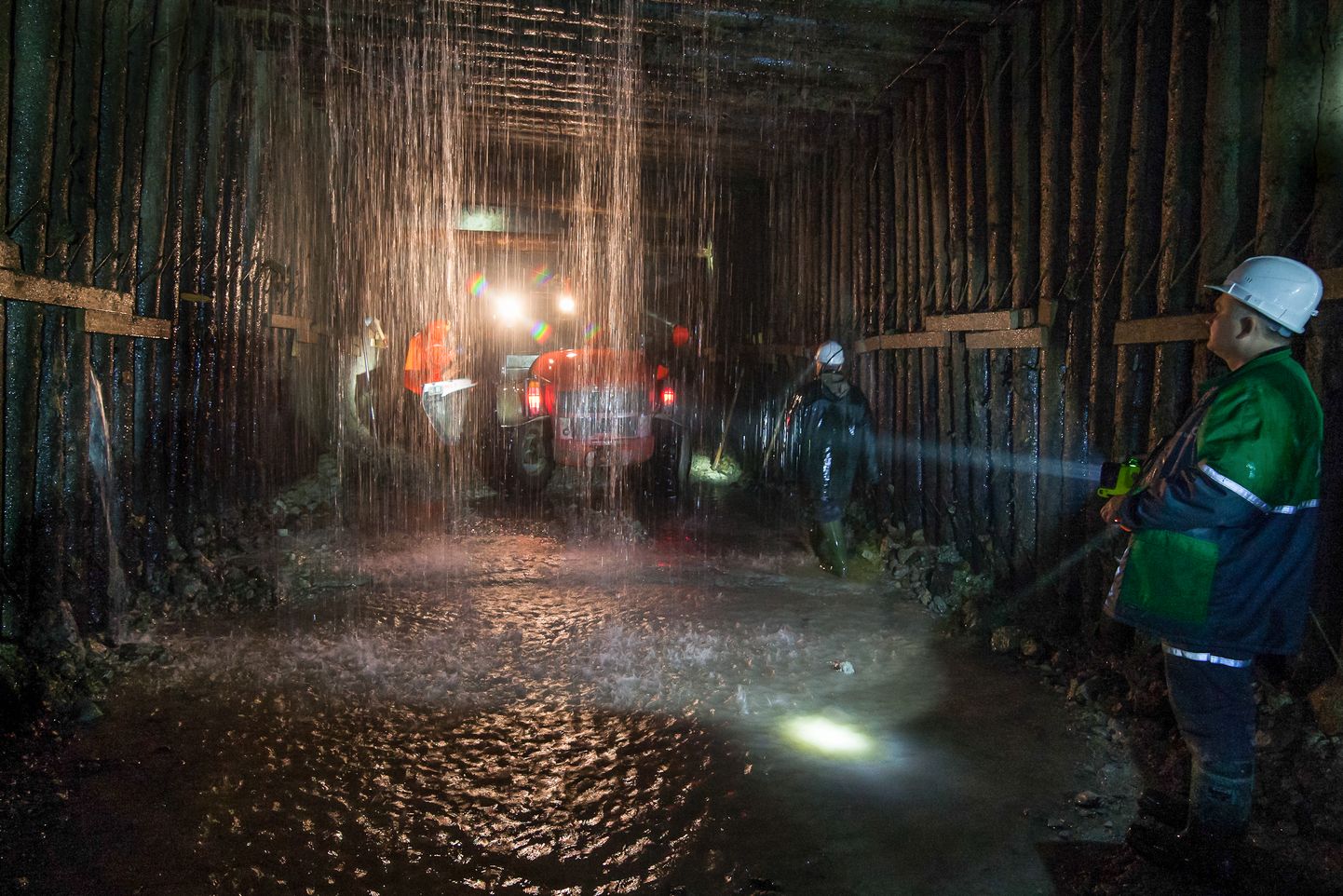 Praegu toob kaevanduses olev vesi kaevandajale üksnes kulusid, pumphüdroelektrijaam paneb selle vee kaevandaja kasuks tööle. MATTI KÄMÄRÄ