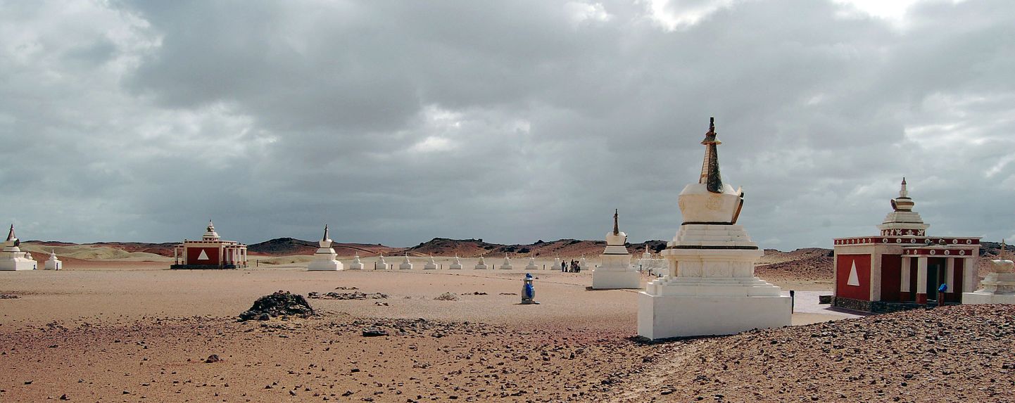Gobi kõrbes  asuva kunagise Khamaruni kloostri juurest leiti üle 70 aasta tagasi maha maetud budistlikke aardeid