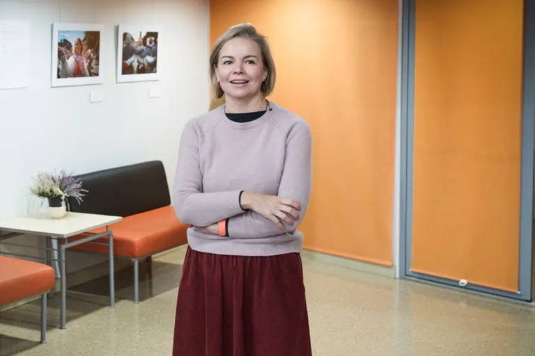 Elina Kostabi leidis sõrulased nende aabitsa kaudu.
