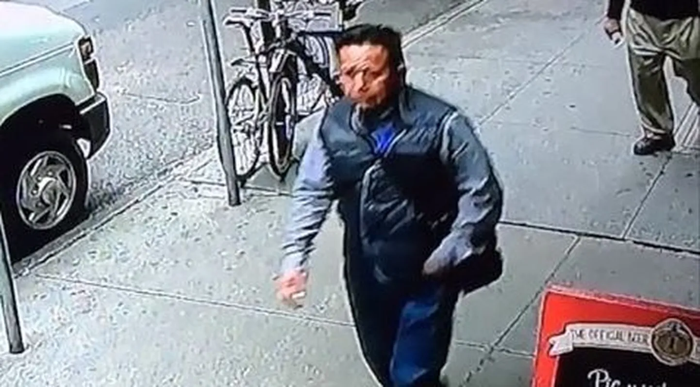 Julio Nivelo New Yorgi turvakaamera lindistusel