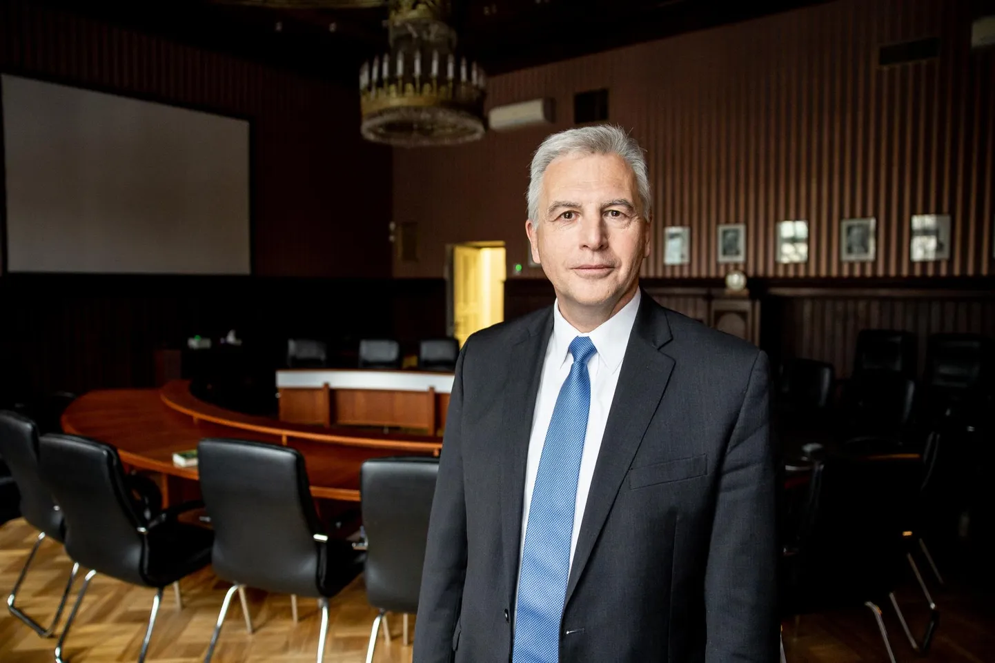Rahvusvahelise Valuutafondi Euroopa direktori Alfred Kammeri hinnangul on Eestil aidanud viimaste aastate vapustustega toime tulla senine eeskujulik eelarvepoliitika.